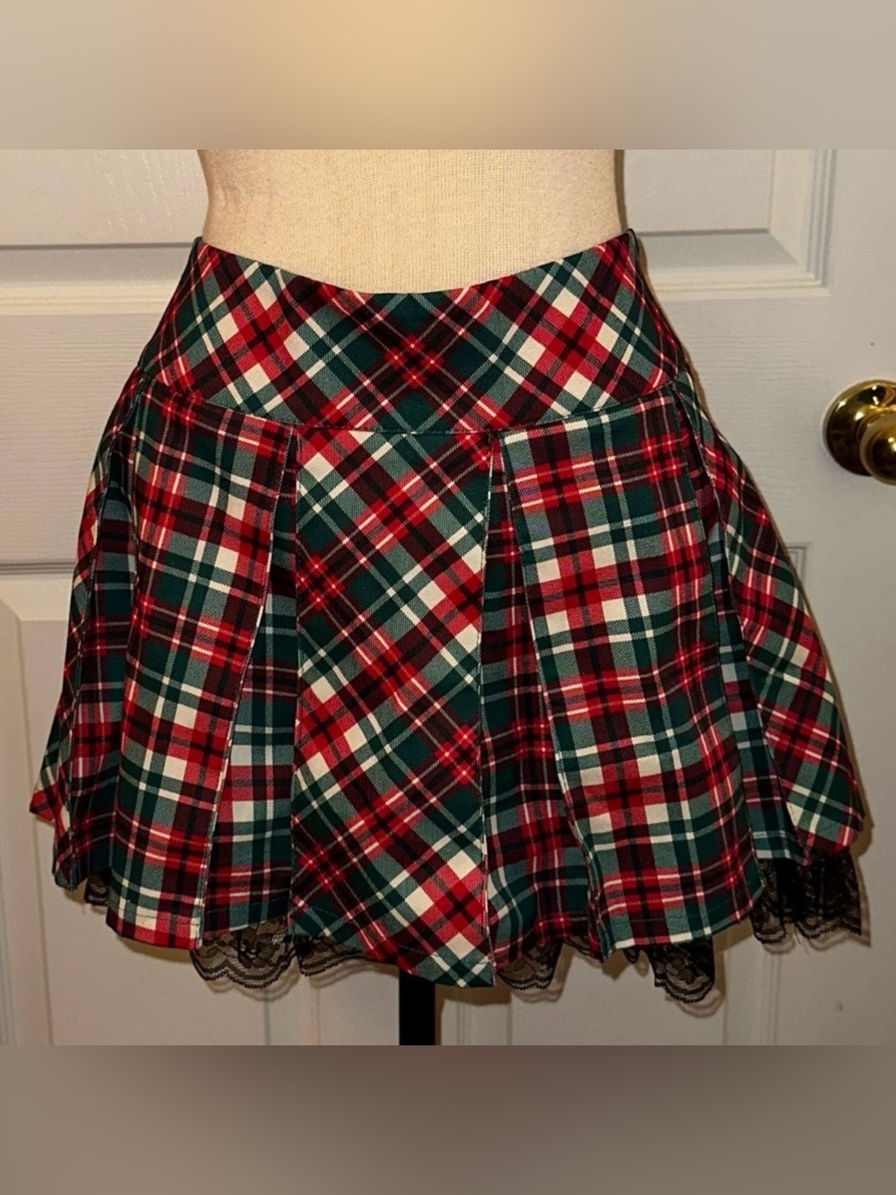 Sugar Thrillz Dolls Kill ‘HOLIDAY PARTY’ Red Green Black Plaid Skirt XL NWT